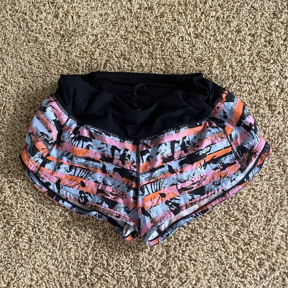LULULEMON Speed up short cool pattern